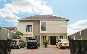 Urban Fendi'S Tirtodipuran